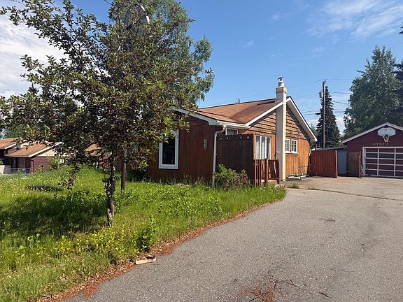 5th image of 205 Rosella Ave