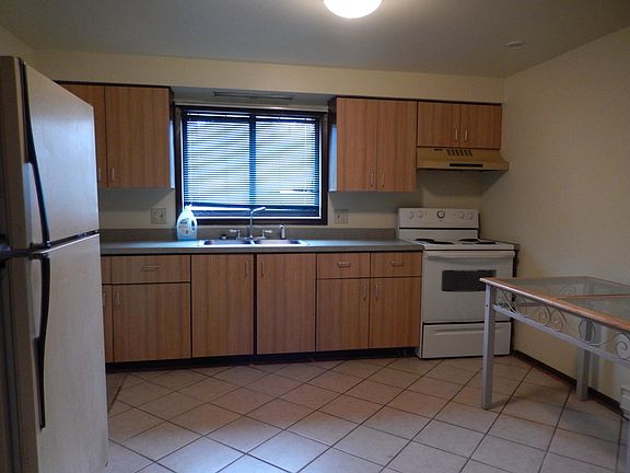 3rd image of 535 Coyne St APT 3