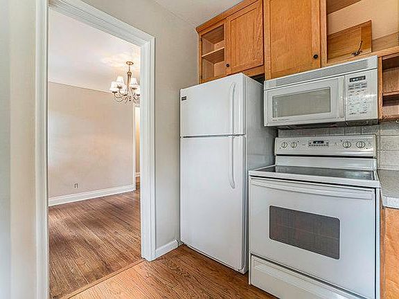 4th image of 1848 17th Ave