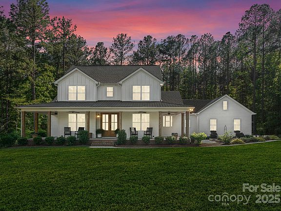2nd image of 7351 Bay Cove Ct