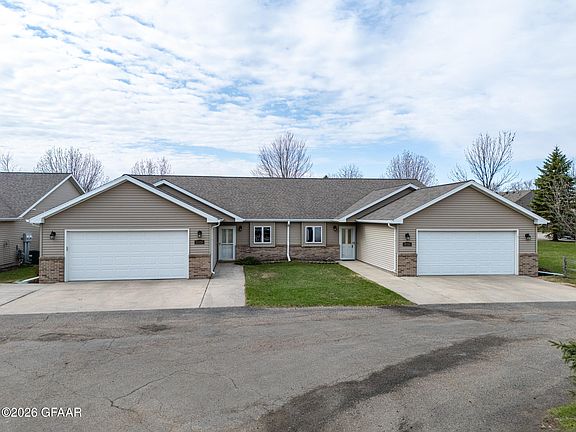 2nd image of 2731 Knight Dr