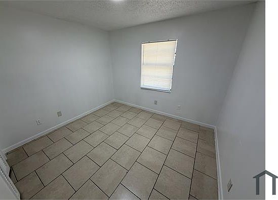 5th image of 1810 E Idlewild Ave