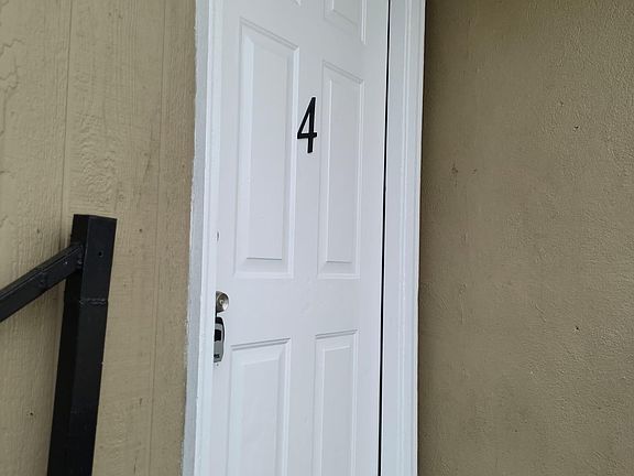 3rd image of 1013 N Canada Ave Unit 2