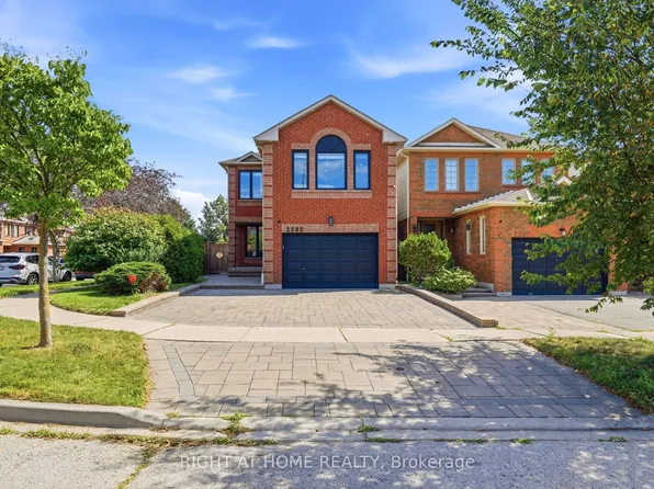 2295 Wildwood Cres, Pickering, ON L1X 2R8