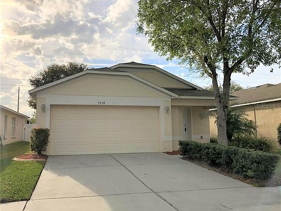 2nd image of 7918 Carriage Pointe Dr