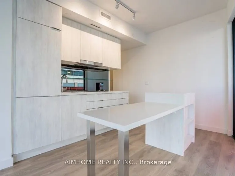 215 Queen St W #708 — Photo 4