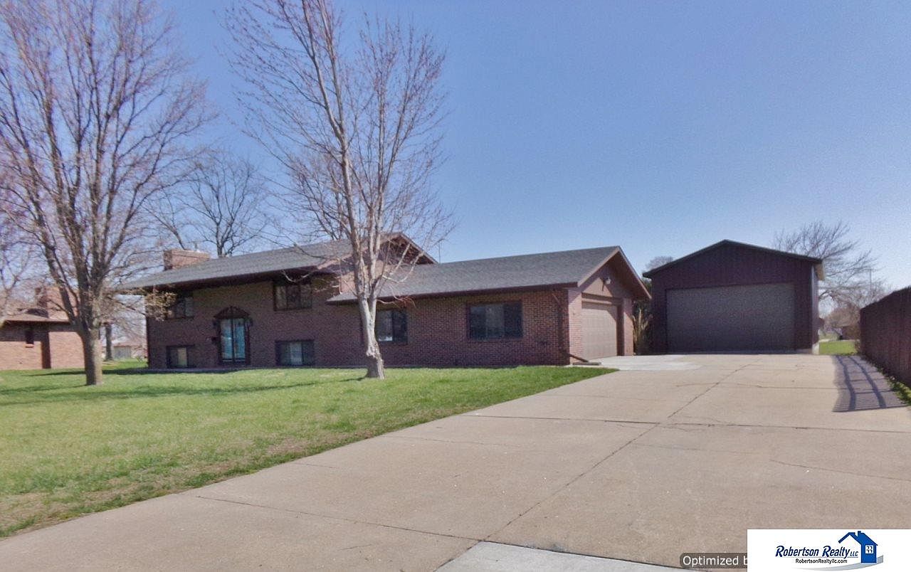 2403 Elk St Beatrice NE 68310 Zillow