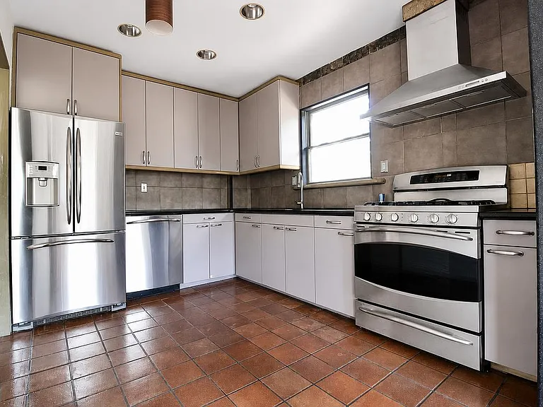 64-79 Alderton St #2 — Photo 1