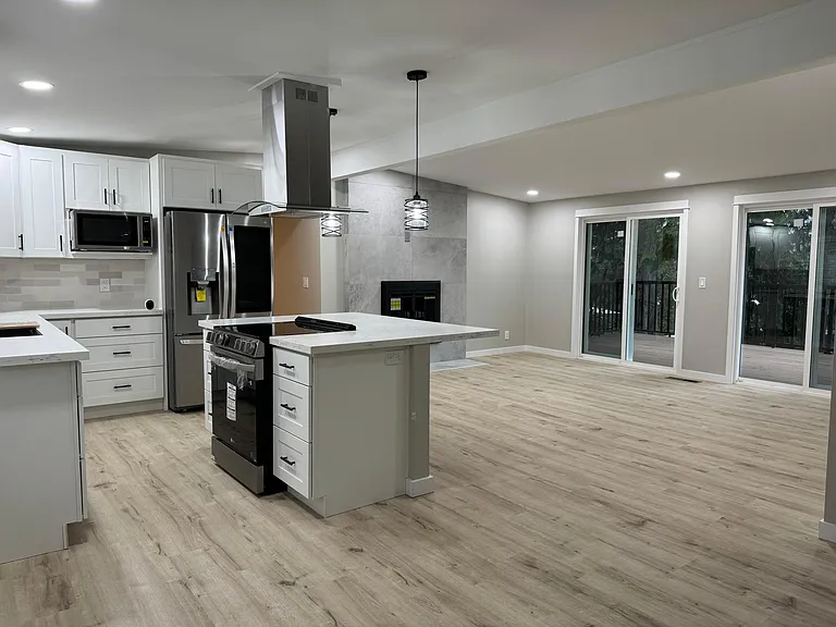 16209 Lake Hills Blvd — Photo 17