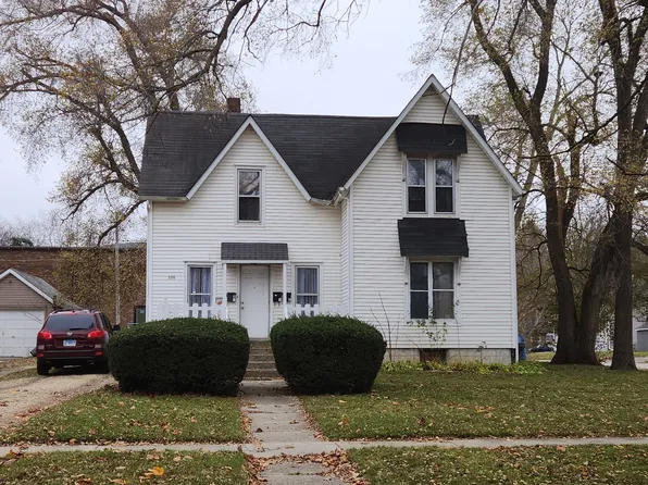 330 S 8th St, Dekalb, IL 60115