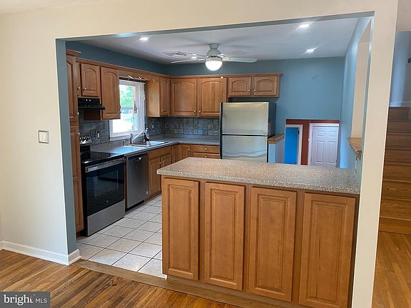 4th image of 2721 Burnley Rd
