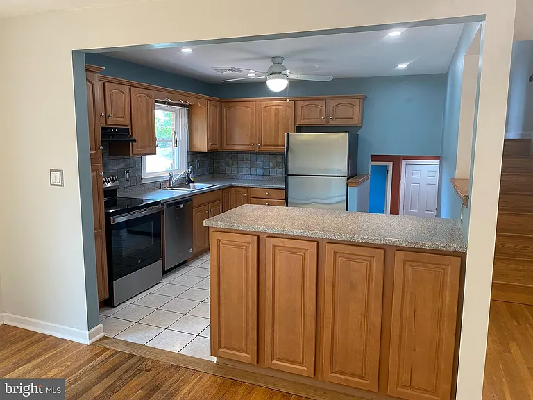 2721 Burnley Rd — Photo 4