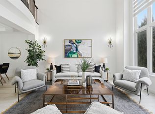 926 Thompson Pl NW, Edmonton, AB T6R3K4
