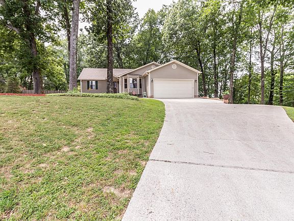 2nd image of 40 W Carolyn Cir