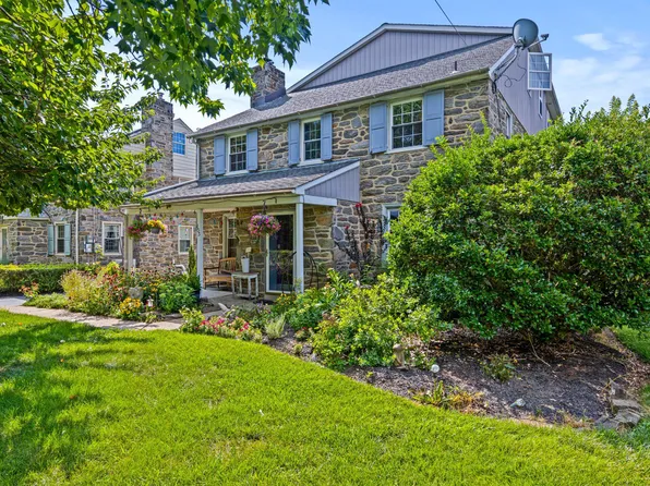 133 Sutton Rd, Ardmore, PA 19003