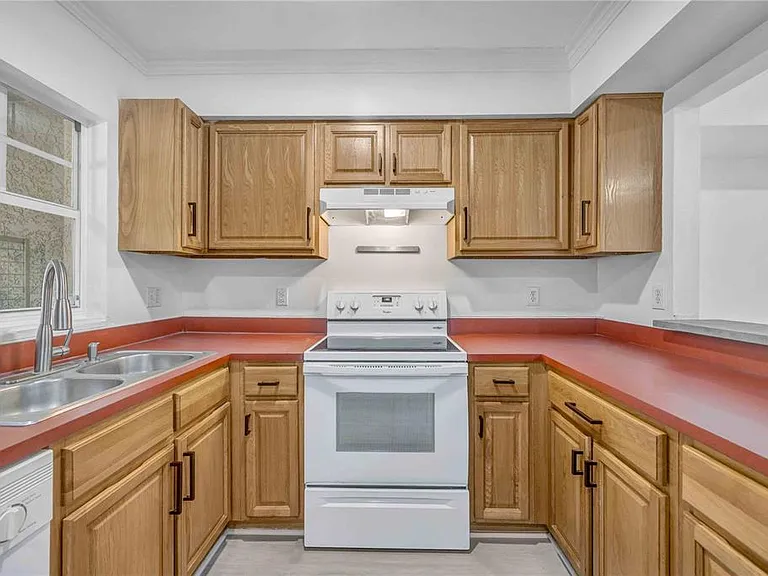 727 Kensington Lake Cir — Photo 26