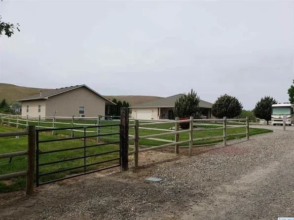 56301 E Main Pr NE, Benton City, WA 99320