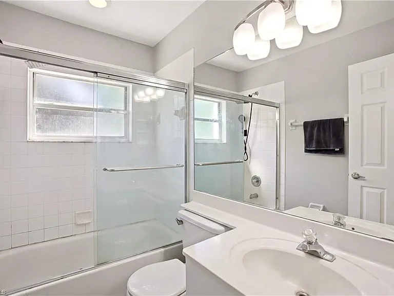 505 Windsor Sq #201 — Photo 34