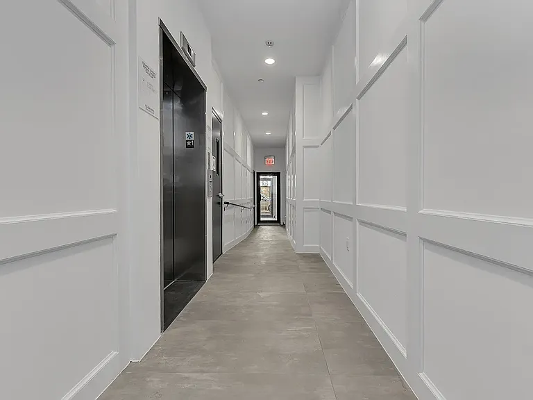 21-08 31st St #4R — Photo 12