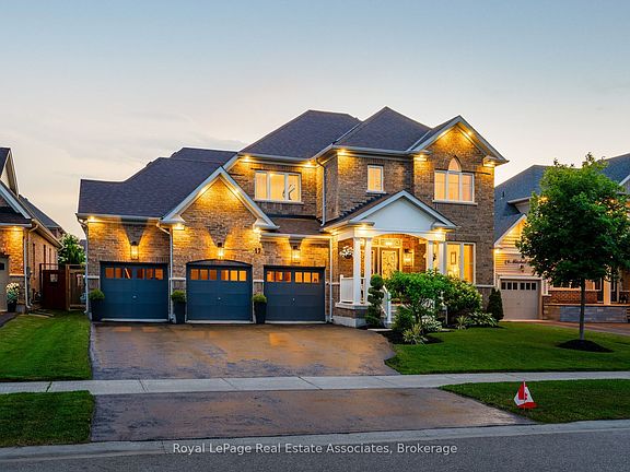 3rd image of 17 Mitchell Cres