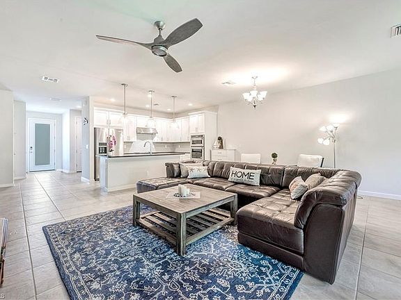 4th image of 12993 Pembroke Dr