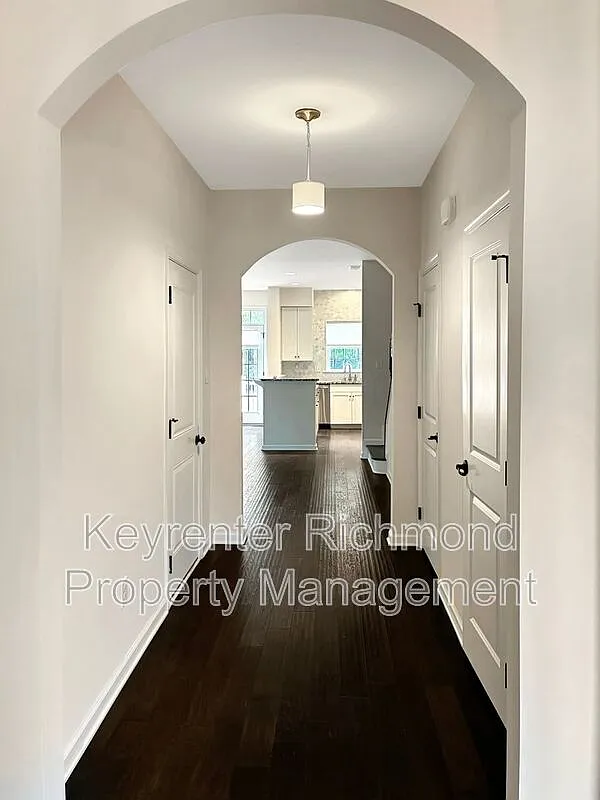 3 bed, 2.5 bath, 1564 sqft, $2,395 — Photo 3