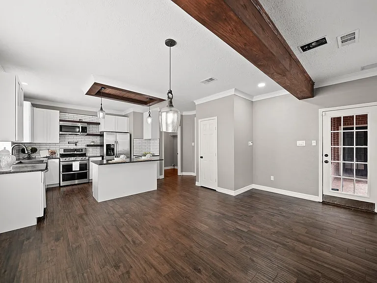 1207 Wildewood Ct — Photo 18