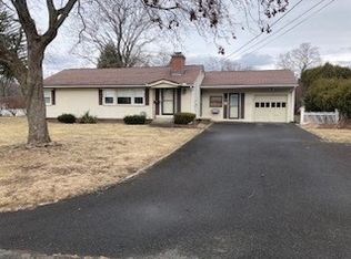 7 Brittany Rd, South Hadley, MA 01075