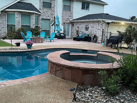 2nd image of 8621 Mary Ct