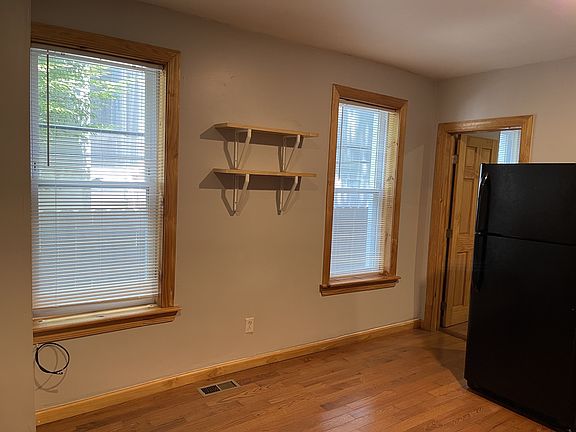 4th image of 329 N Preston St APT 1