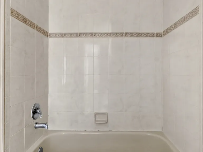 8103 Bellagio Ln — Photo 32