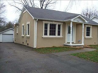 5th image of 1744 S Sunrise Dr