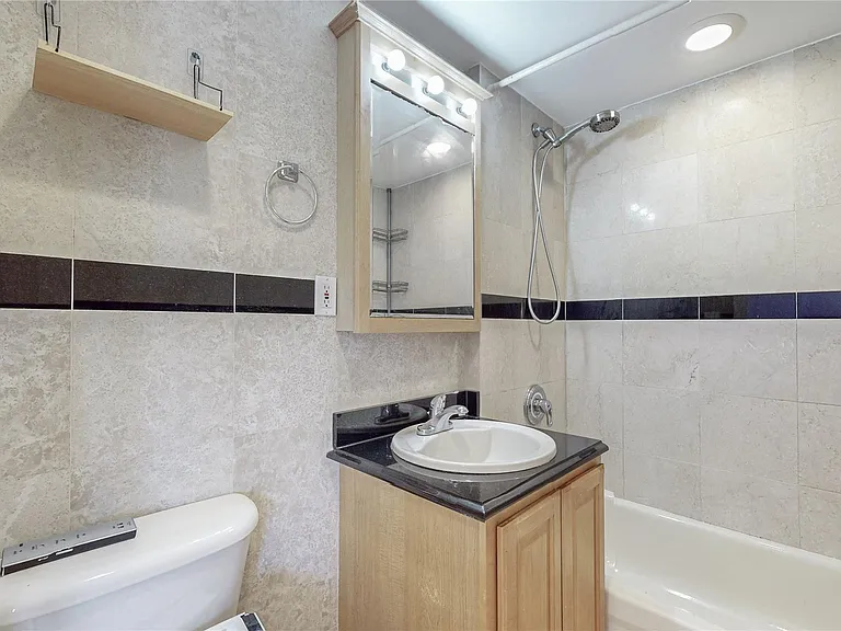 83-71 116th St #7B — Photo 12