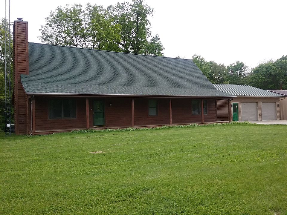 Country House with Garage