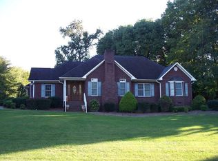 103 Trappers Ridge Dr, Rockwell, NC 28138