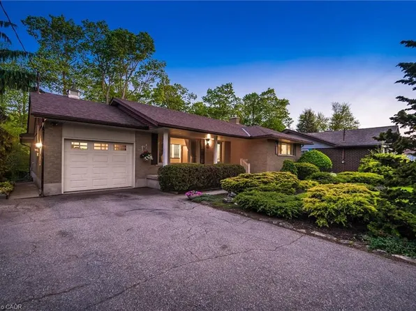 23 Anthony Pl, Kitchener, ON N2A 1J9