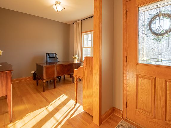 4th image of 681 Indigo Ln
