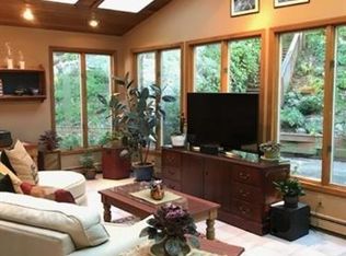 586 E Hill Rd, Glen Gardner, NJ 08826