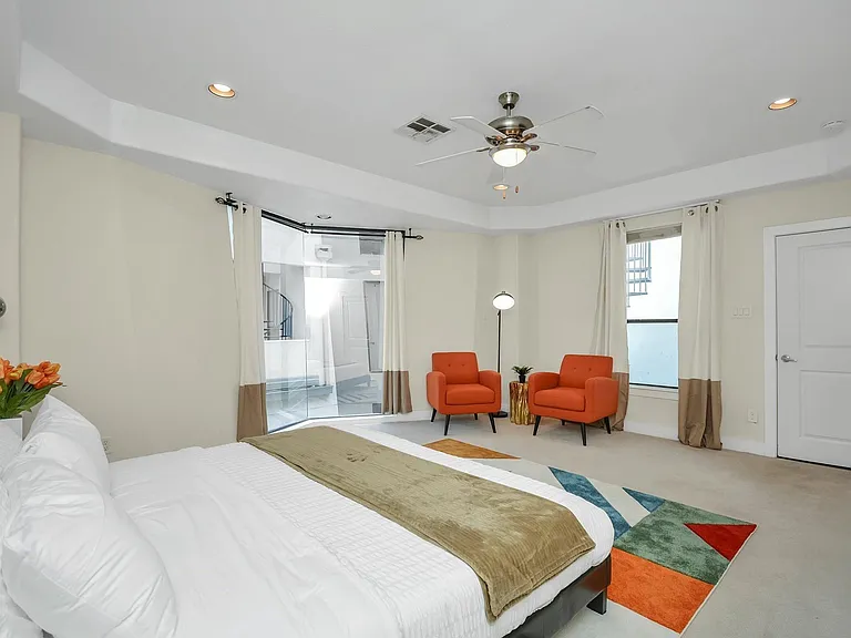 4608 Nett St #D — Photo 32