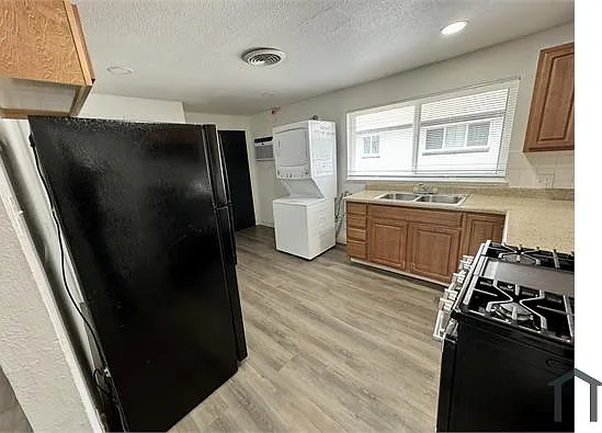 10011 Montview Blvd #C — Photo 17