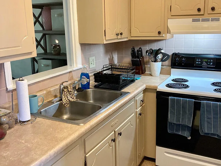 3149 Dorris Ave — Photo 4