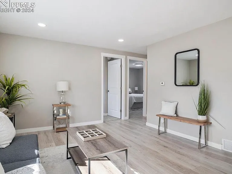 1188 Commanchero Dr — Photo 4