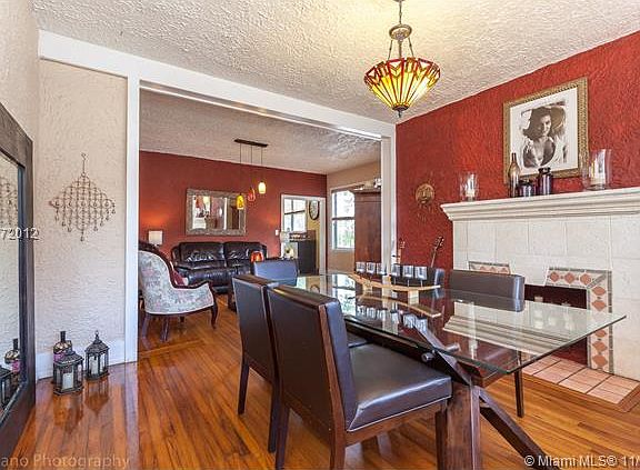 4th image of 532 La Villa Dr