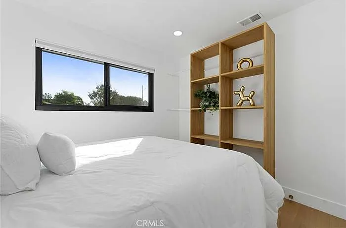 6051 Santa Barbara Ave — Photo 10