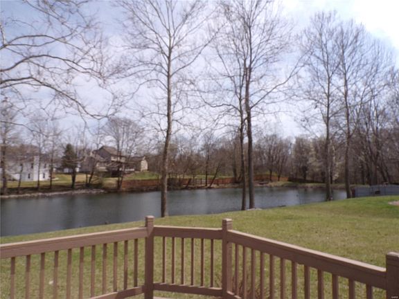 4th image of 1068 Meadow Lake Dr