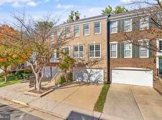 9324 Branch Side Ln, Fairfax, VA 22031
