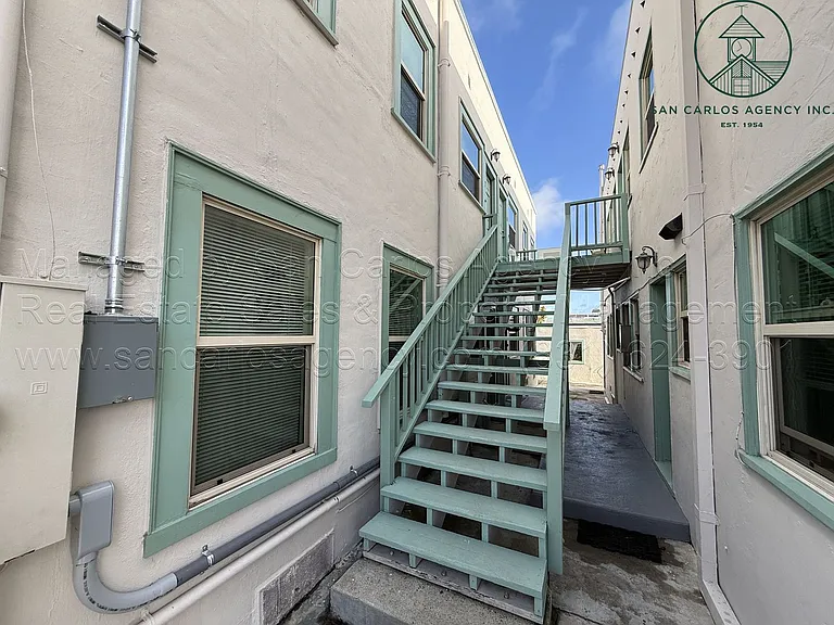 419PG — Photo 13