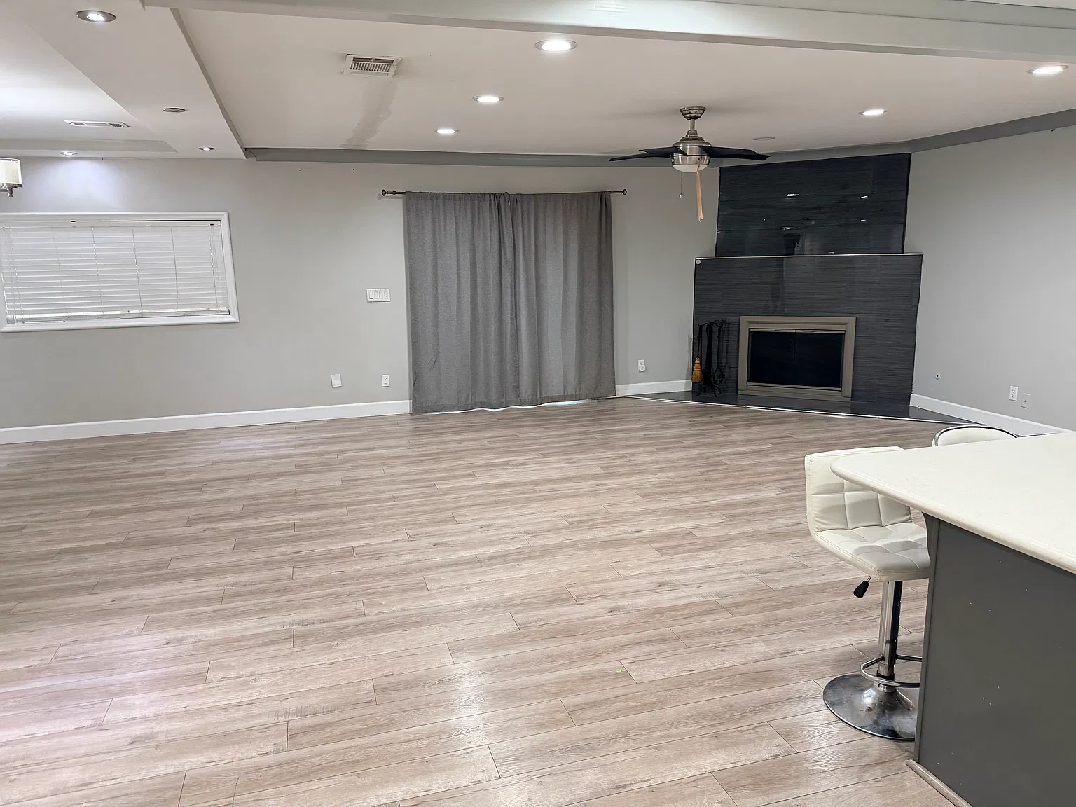 3 bed, 1699 sqft, $4,200 — Photo 1