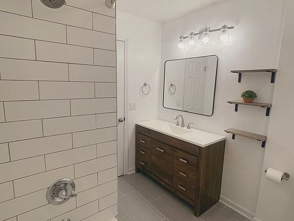 4th image of 1500 E Johnson Ave APT 229