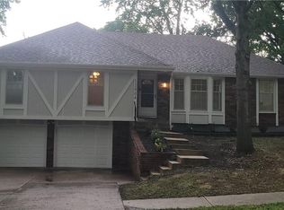 12804 Richmond Ave, Grandview, MO 64030